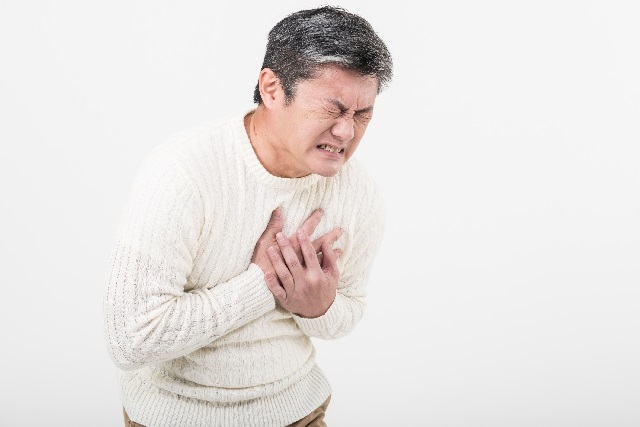 急激な胸の傷みは心筋梗塞の疑いがある